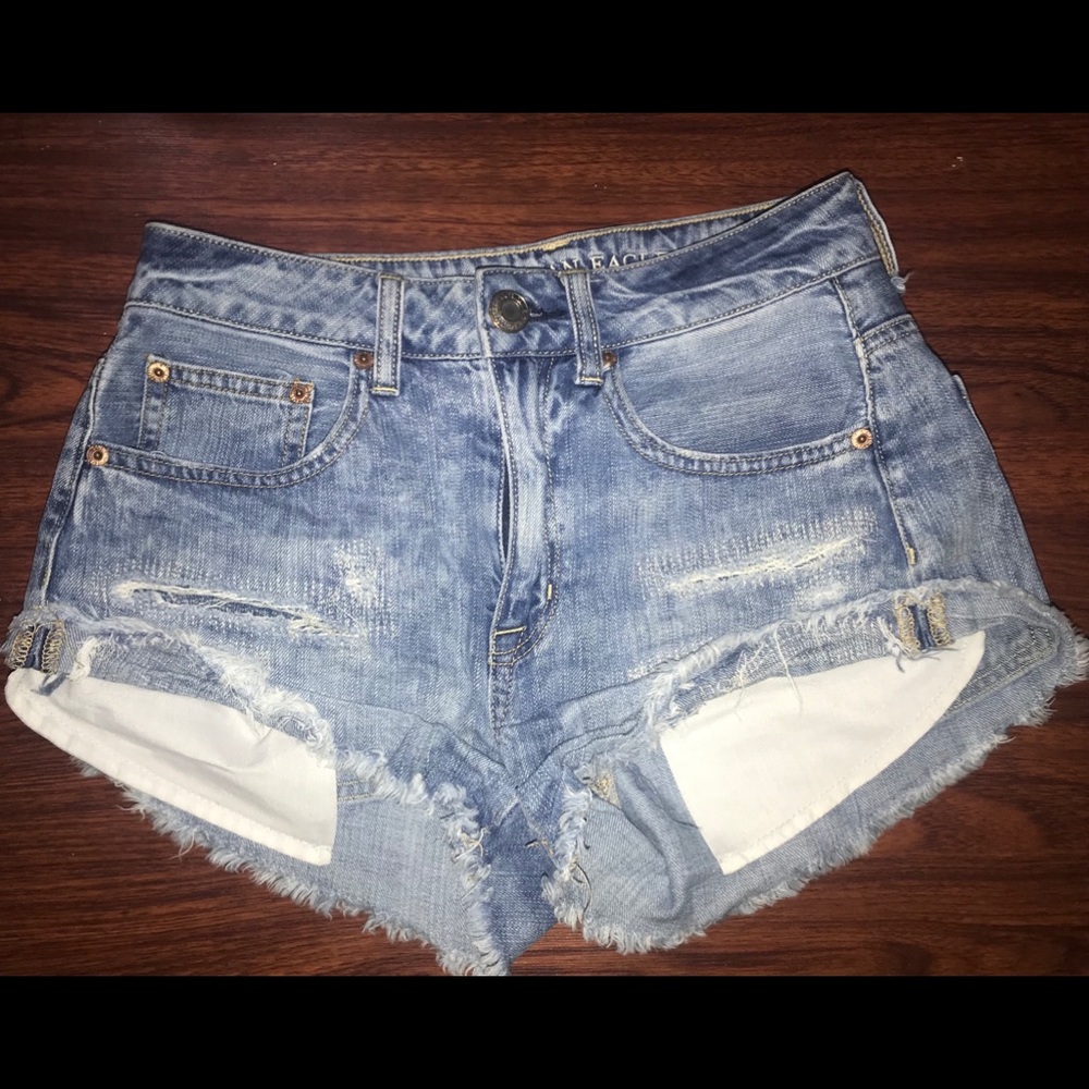 A🦅E JEAN SHORTS